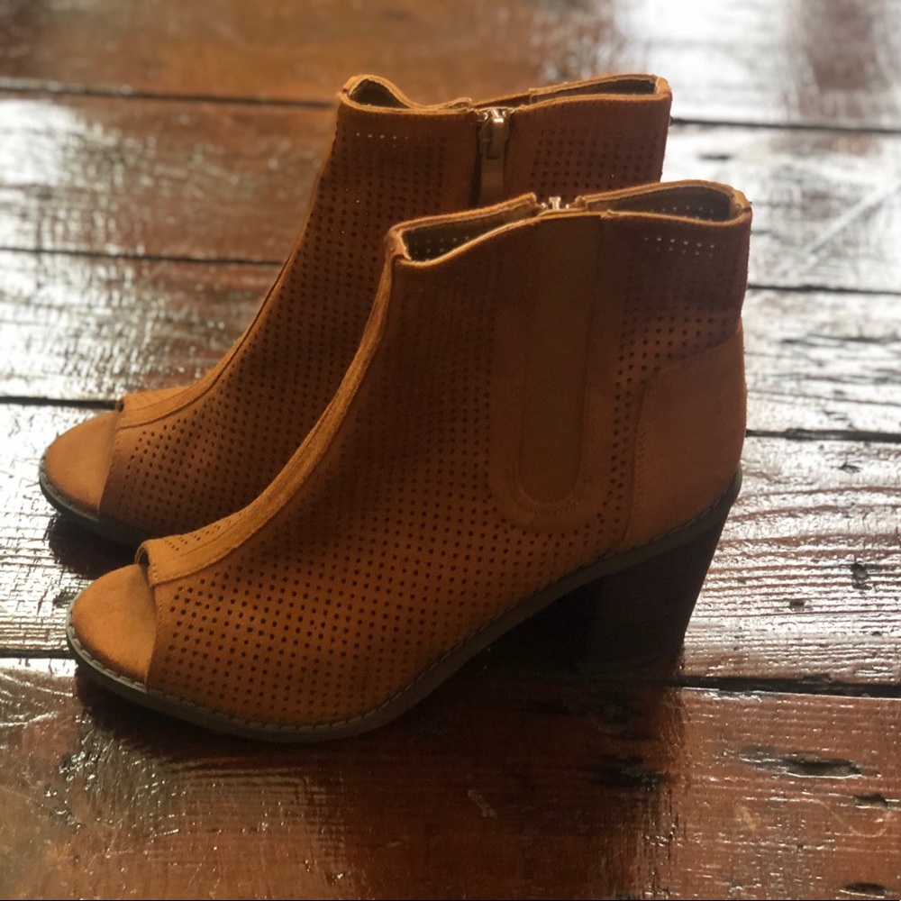 Peep Toe Boots Size 7